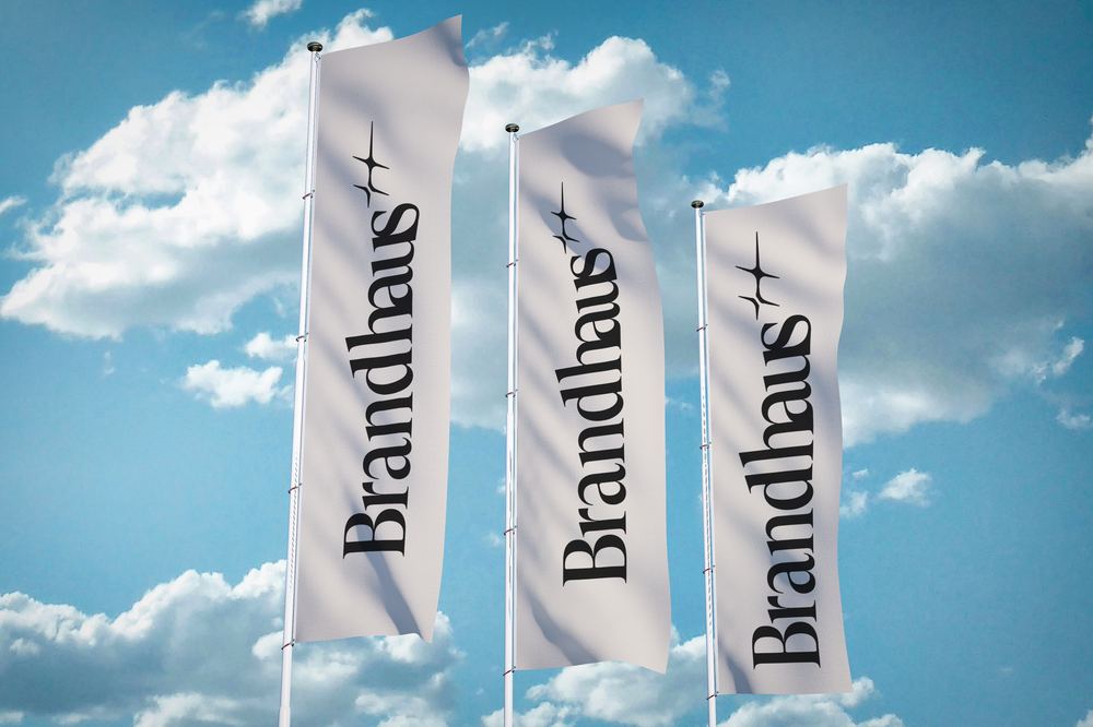 Bandeiras com o logotipo Brandhaus